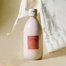 【AROMATICA】グレイスボディローションローズ＆ゼラニウム