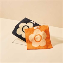 【MARY QUANT & Biop】デイジージャガードハンドタオル ブラック