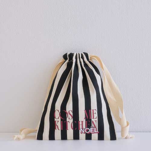 ご自宅でラッピング》【Cosme Kitchen】フラワー柄限定ギフトBOX（M