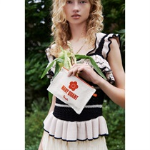 Biople】＜MARY QUANT×Biople＞フラットポーチ オレンジ ｜バッグ