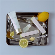 to/one】ブライトニングVCキット ｜SPECIAL KIT スペシャル